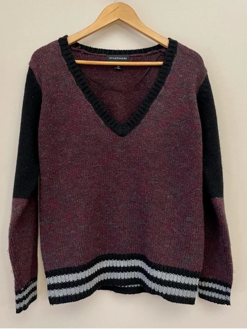 STYLESTALKER Longsleeve Knit Burgundy Black Colourblock Vneck Pullover Sweater